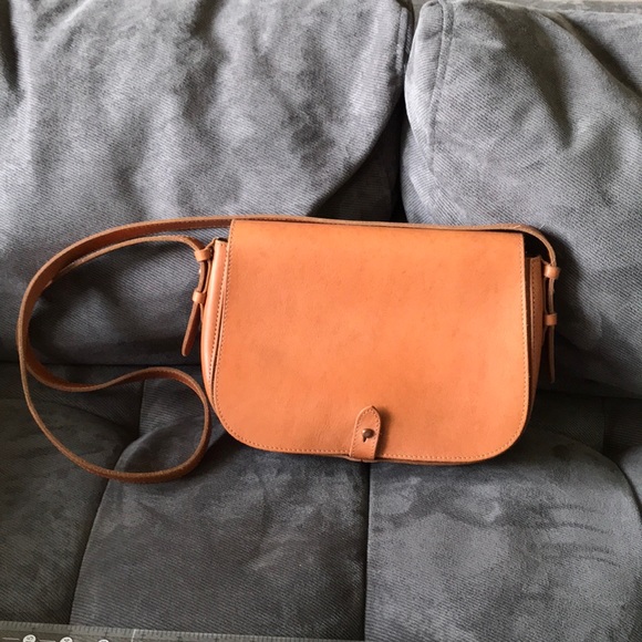 Levi's Handbags - Levi’s light tan leather purse